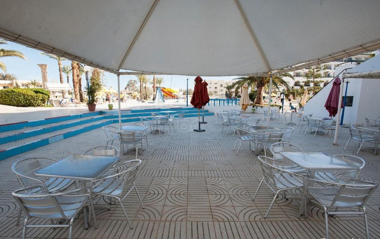 Riviera Hotel - Family Only Port El Kantaoui Bagian luar foto