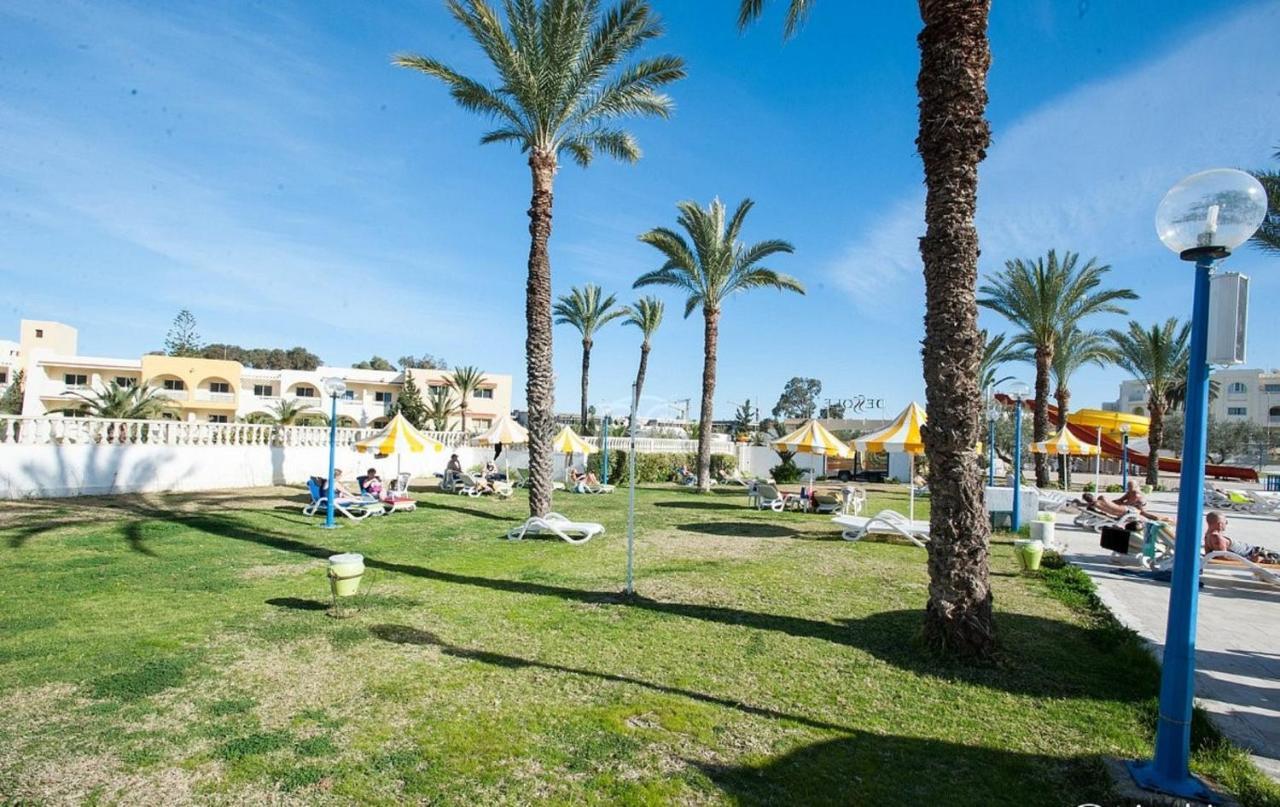 Riviera Hotel - Family Only Port El Kantaoui Bagian luar foto