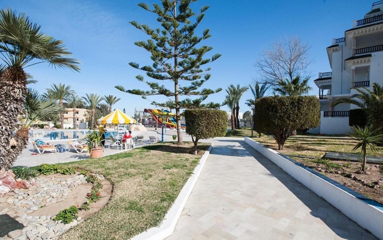 Riviera Hotel - Family Only Port El Kantaoui Bagian luar foto