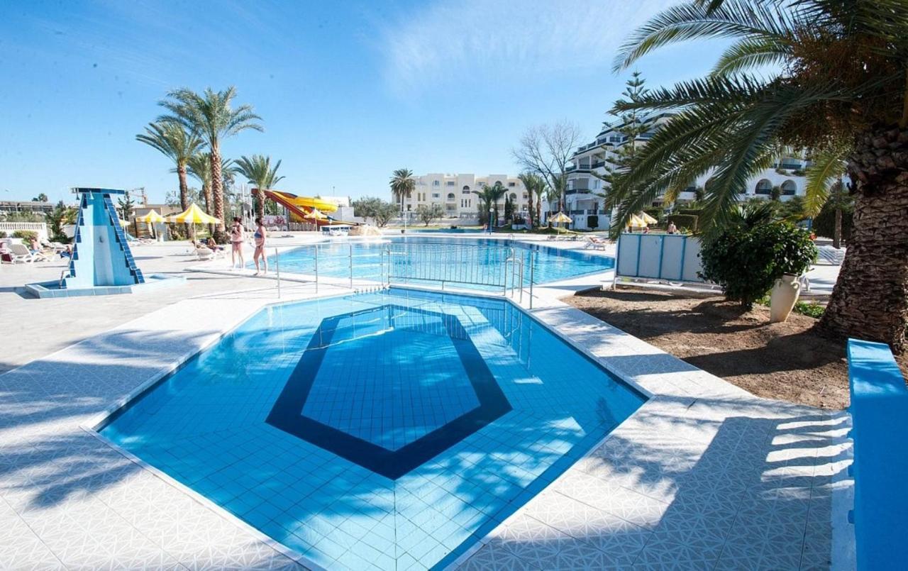 Riviera Hotel - Family Only Port El Kantaoui Bagian luar foto