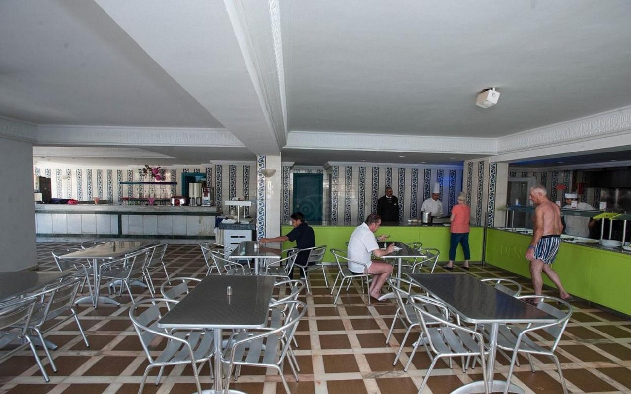 Riviera Hotel - Family Only Port El Kantaoui Bagian luar foto